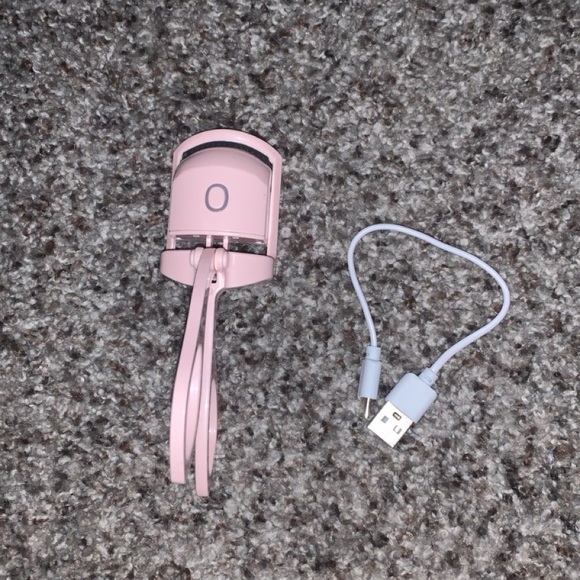 Heated eyelash curler - Picture 2 of 2